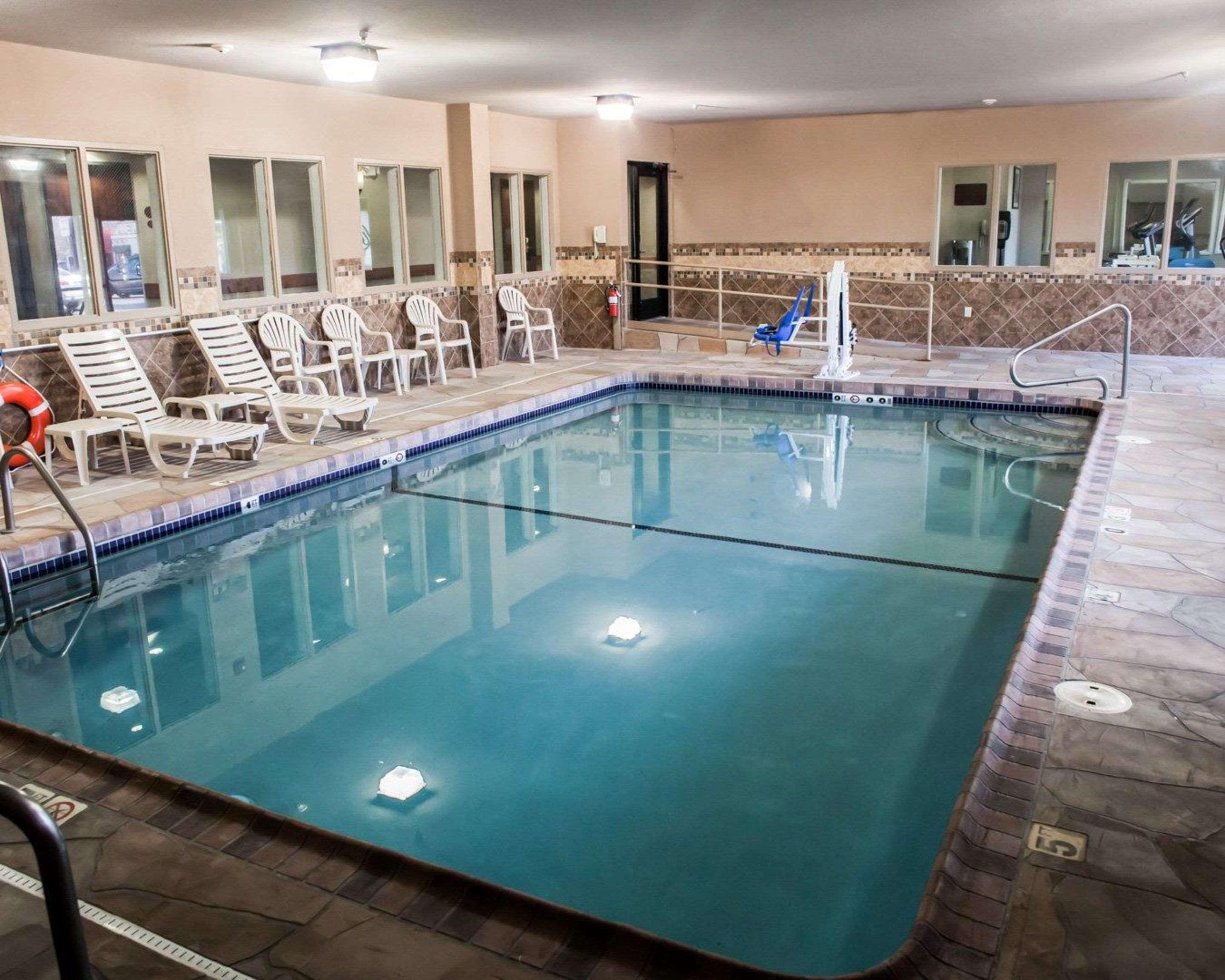 Garner Hotel Topeka West By Ihg Eksteriør billede